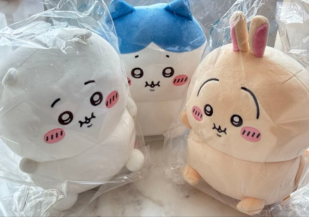 ちいかわ うさぎ はちわれ ぼっちゃり 手乗りぬいぐるみ 3体 人気 プレゼント