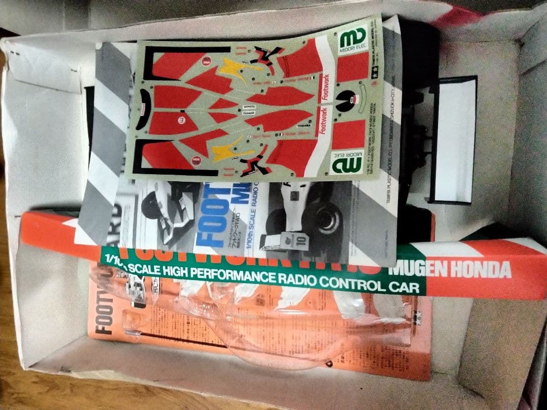 タミヤ 1/10電動RC フットワーク FA13 無限ホンダ F102シャーシ