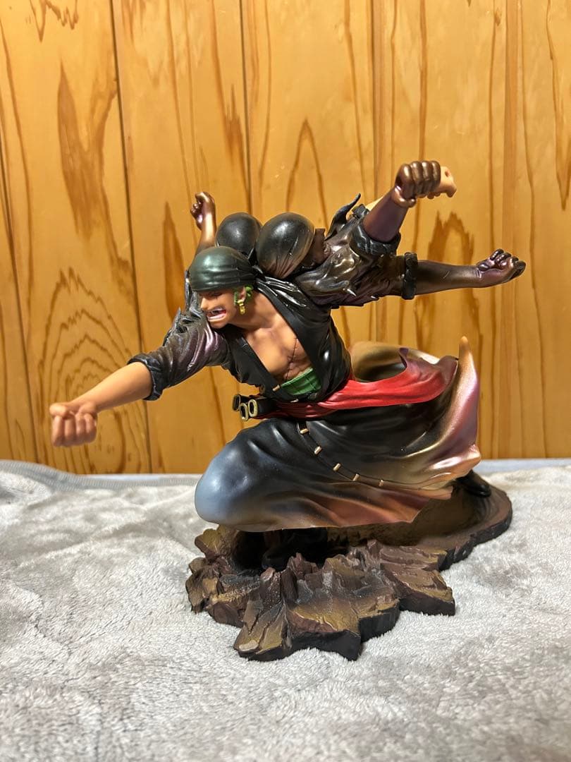 ジャンク品　ワンピース ゾロ　フィギュア