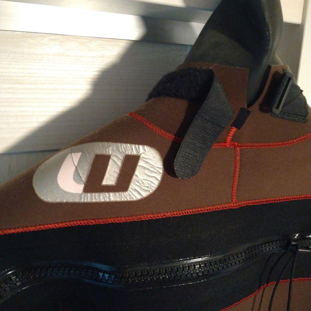 ボディーボード　サーフィン　ドライスーツ 一体型ソックス付き　難あり