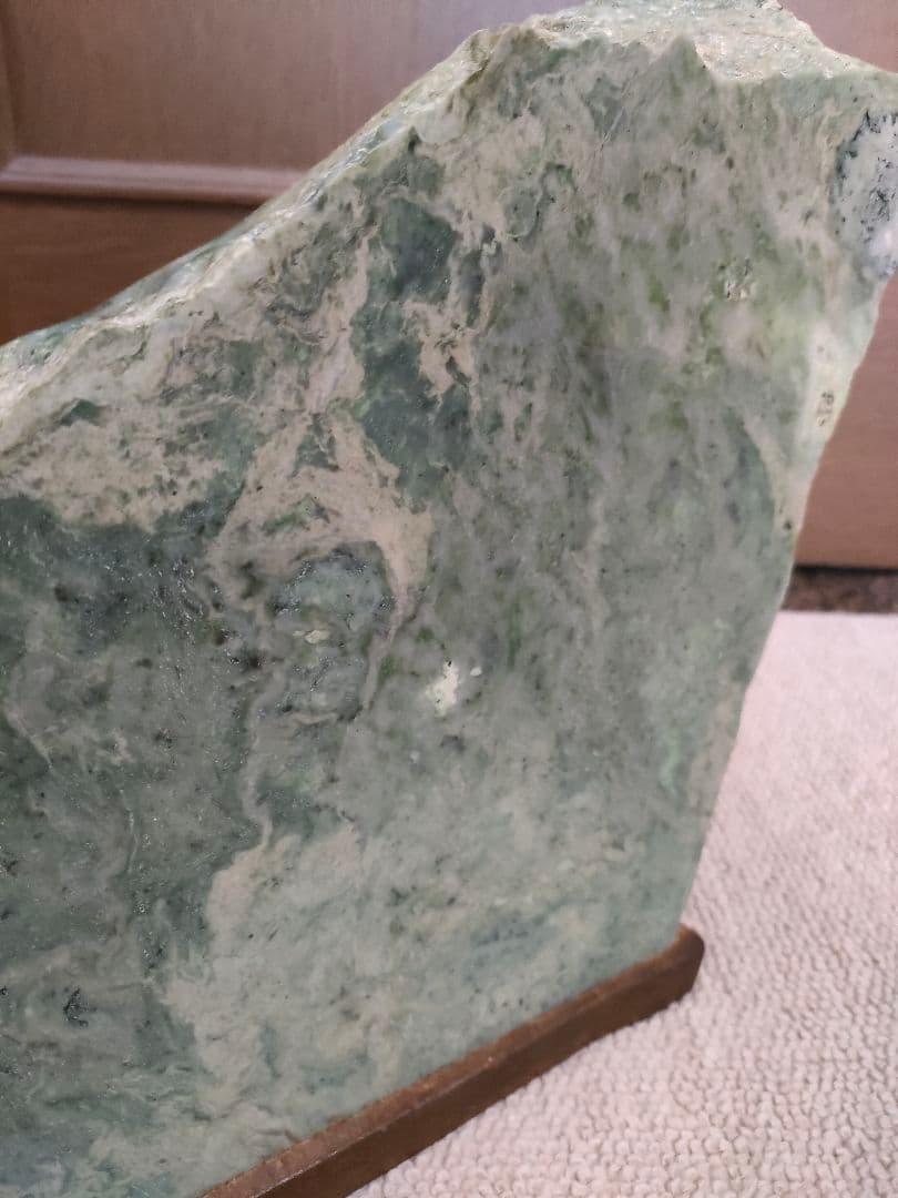 大型逸品！【日高翡翠】極上１７kg 原石 鑑賞石 天然石 標本石 国産鉱物