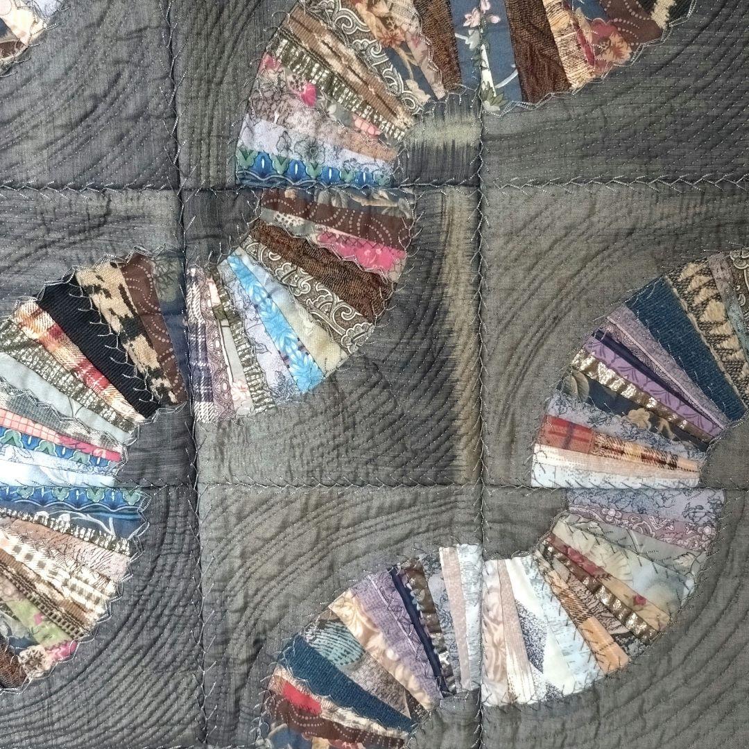 パッチワークキルト タペストリー〈扇〉