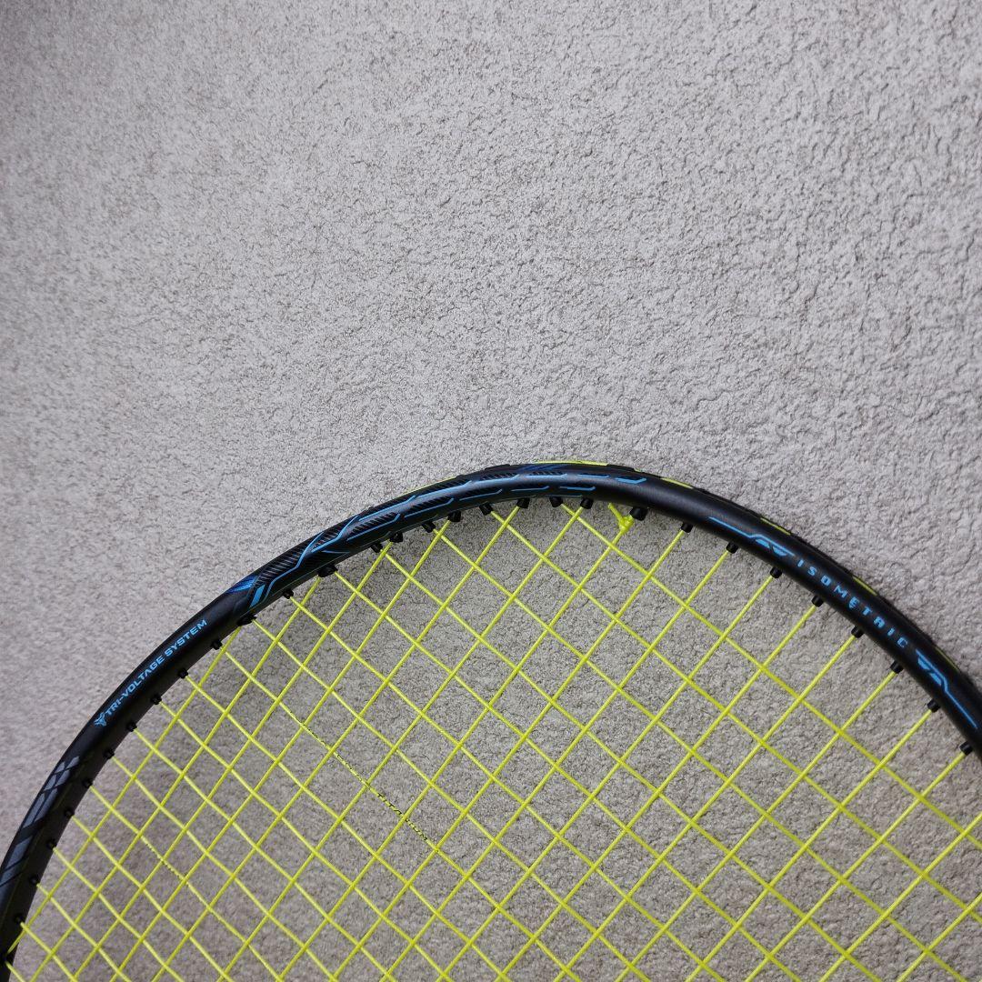 【極美品】YONEX VOLTRIC Z-FORCE Ⅱ 4UG5①
