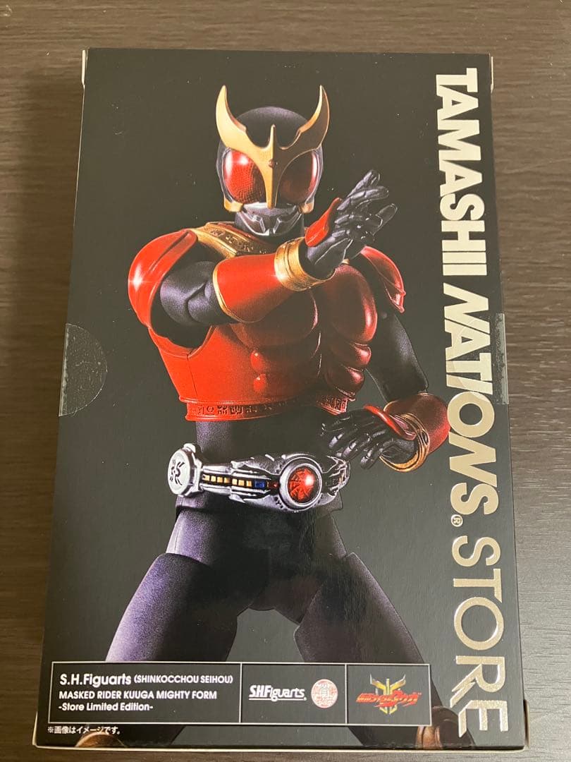 新品 フィギュアーツ真骨彫 仮面ライダークウガ マイティフォーム ストア限定版