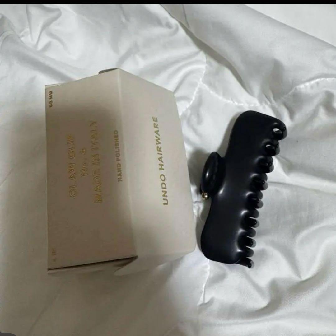 新品　undo ヘアクリップ　　BLACK ブラック　イタリア