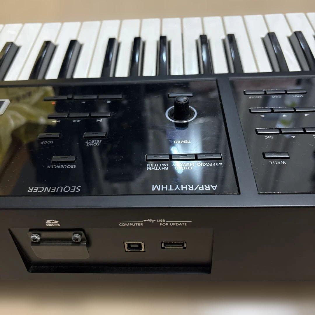 Roland FA-06 シンセサイザー 美品