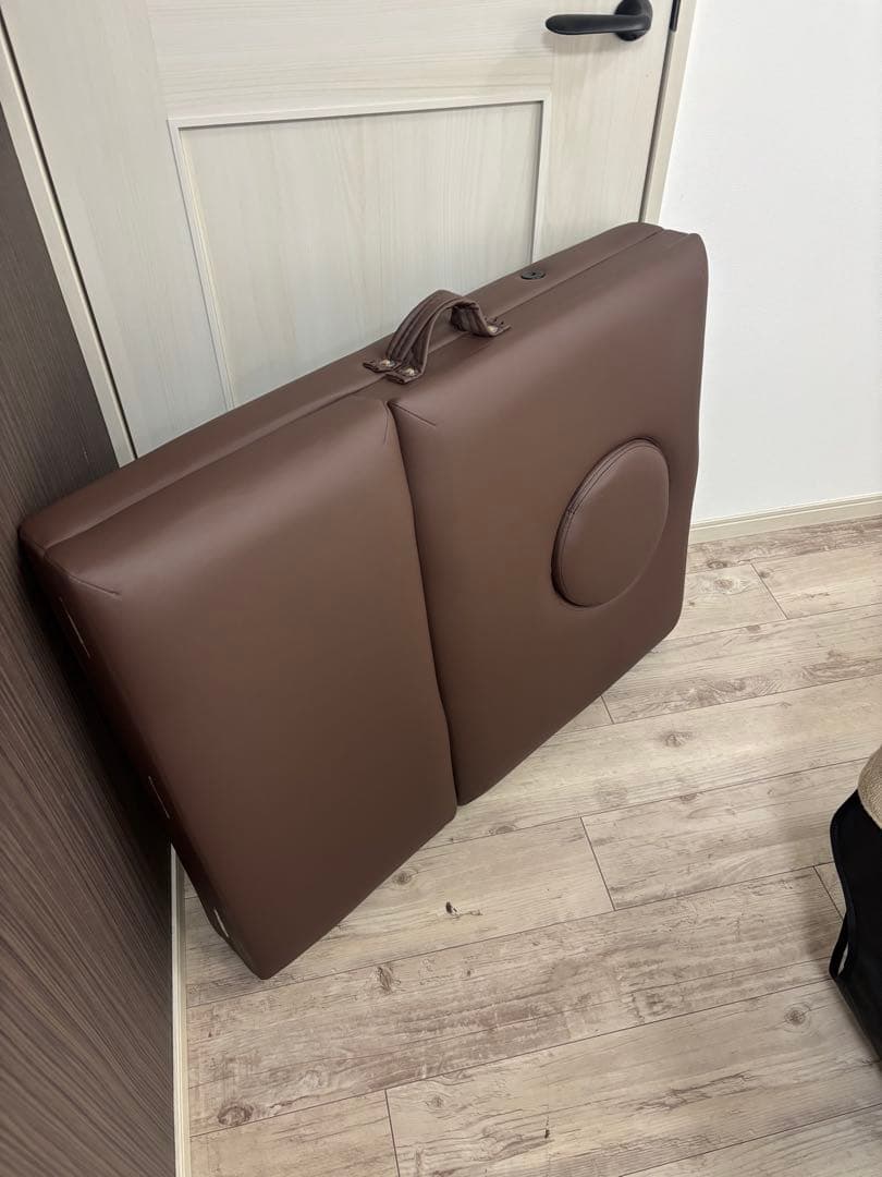 さらに値下げしました！ブラウン 折りたたみベッド ヘッドレスト付き