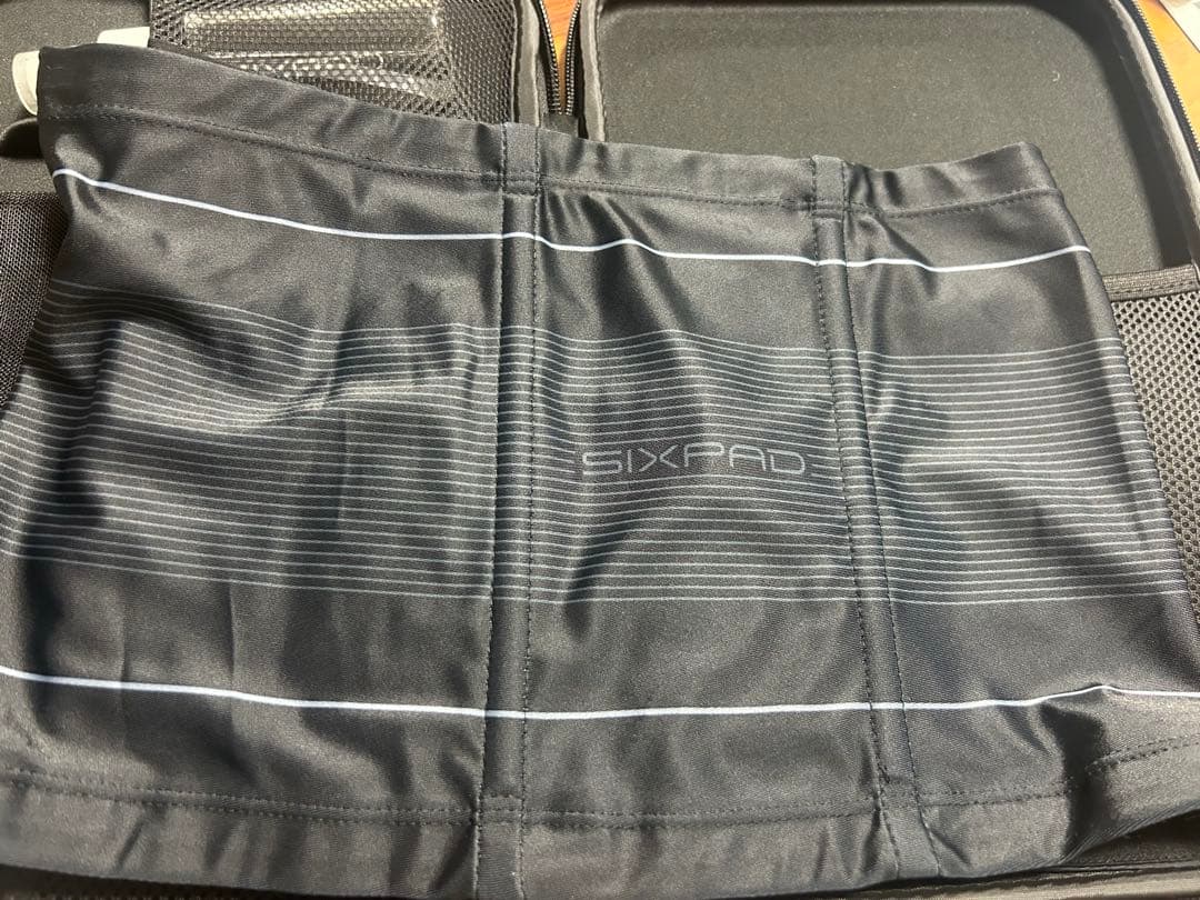 SIXPAD/シックスパット トレーニングウェア Mサイズ コントローラー付き