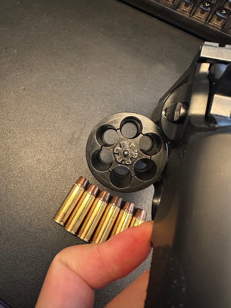 リボルバー(マグナム) ブラック