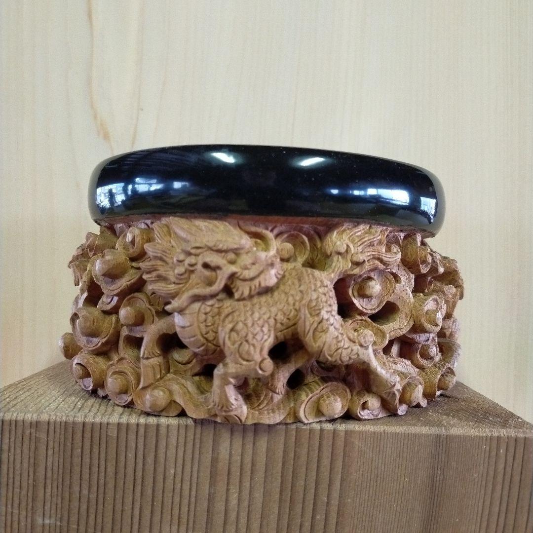 漆塗り欅麒麟一刀彫り輪台 ４、５寸