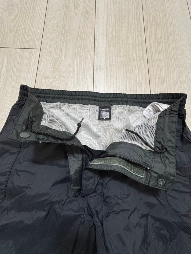 送料無料⭐︎Daiwa 防水レインウェア ブラック