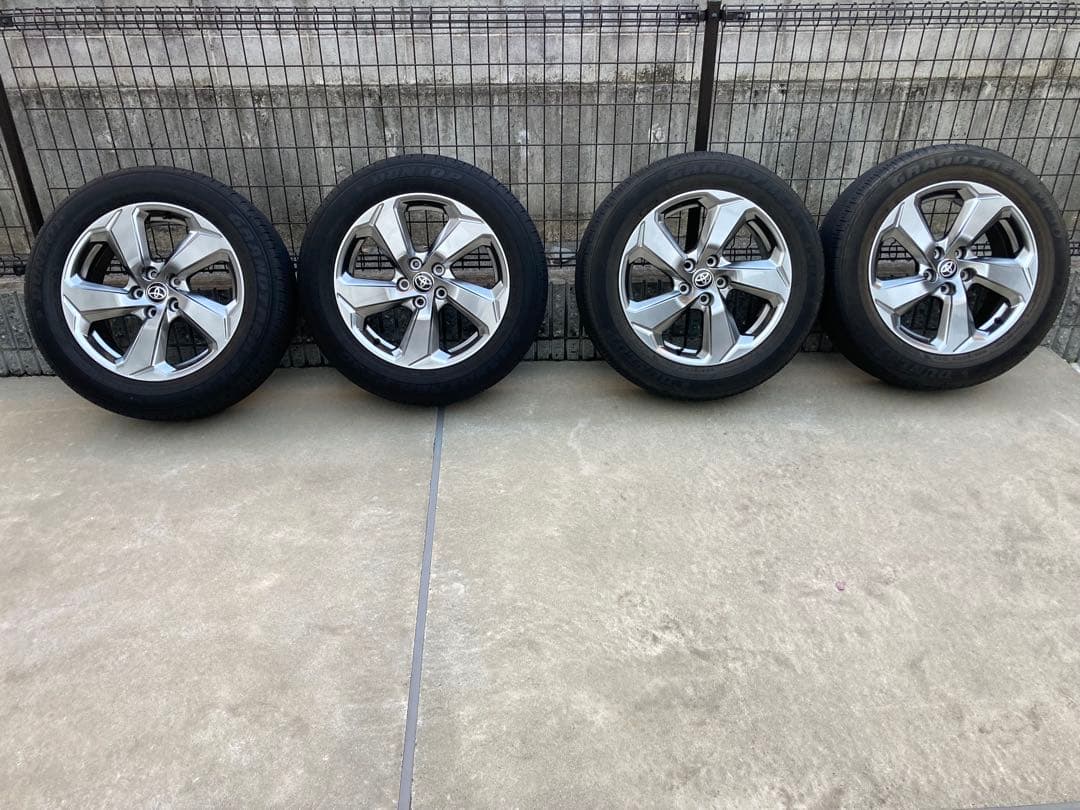 トヨタ RAV4 純正18インチ ホイールセット ダンロップタイヤ