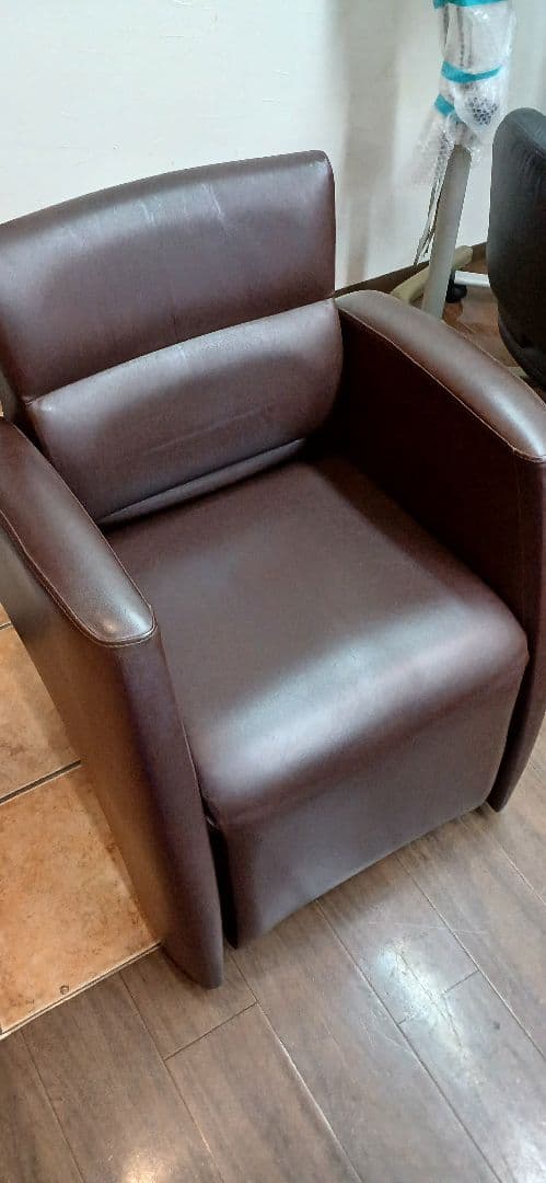 オオヒロ シャンプー電動椅子 クッション性も良◎