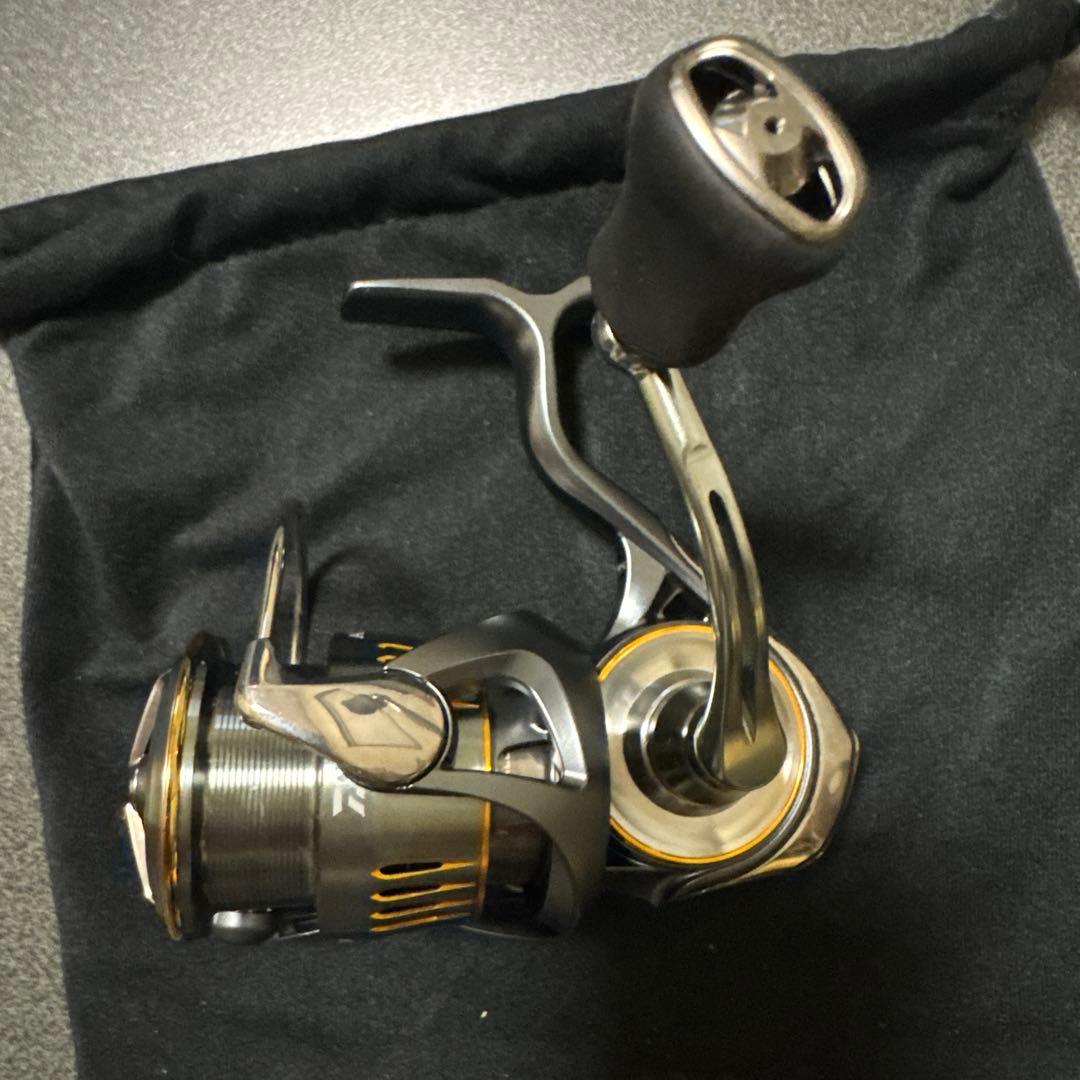 新品未使用Daiwa 23AIRITY PC LT2500 リール 収納袋付き