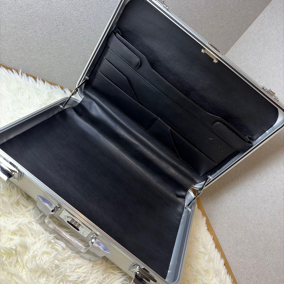 美品　ゼロハリバートン　アタッシュケース　クリアハンドル　アルミ