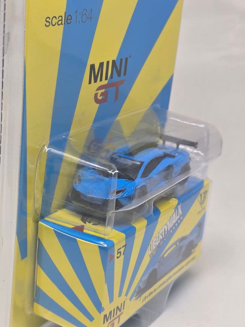 mini-gt ランボルギーニ　アヴェンタドール　LBWK