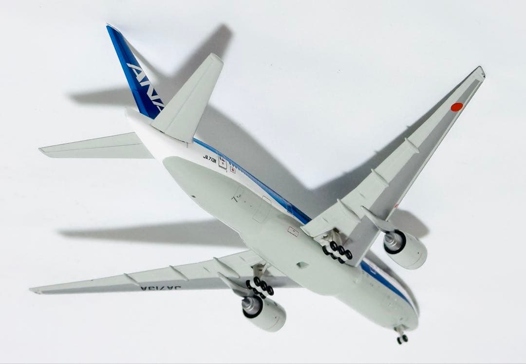 全日空商事 1/400 ANA B777-200 NH40022