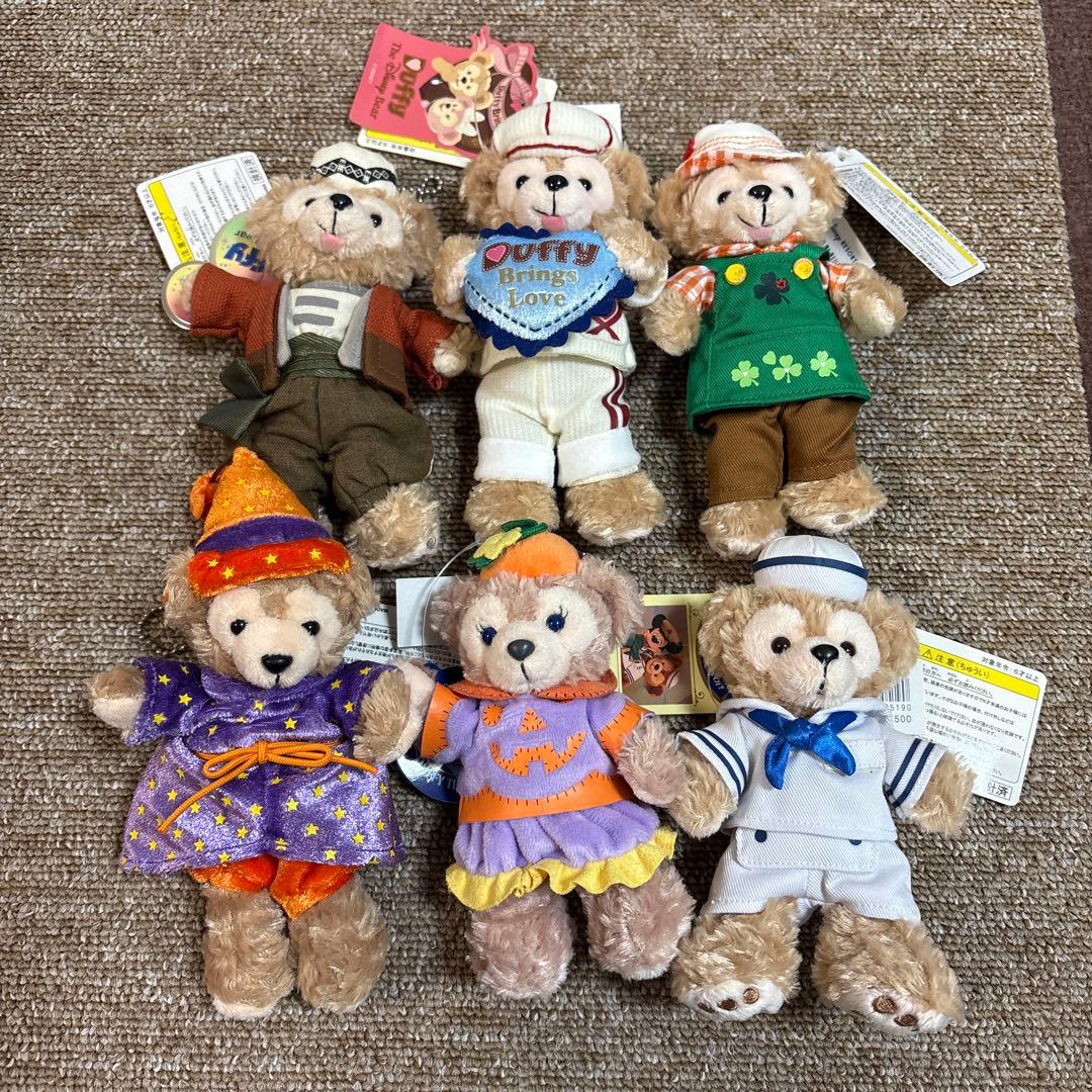 ダッフィー　ぬいぐるみバッジ　6体