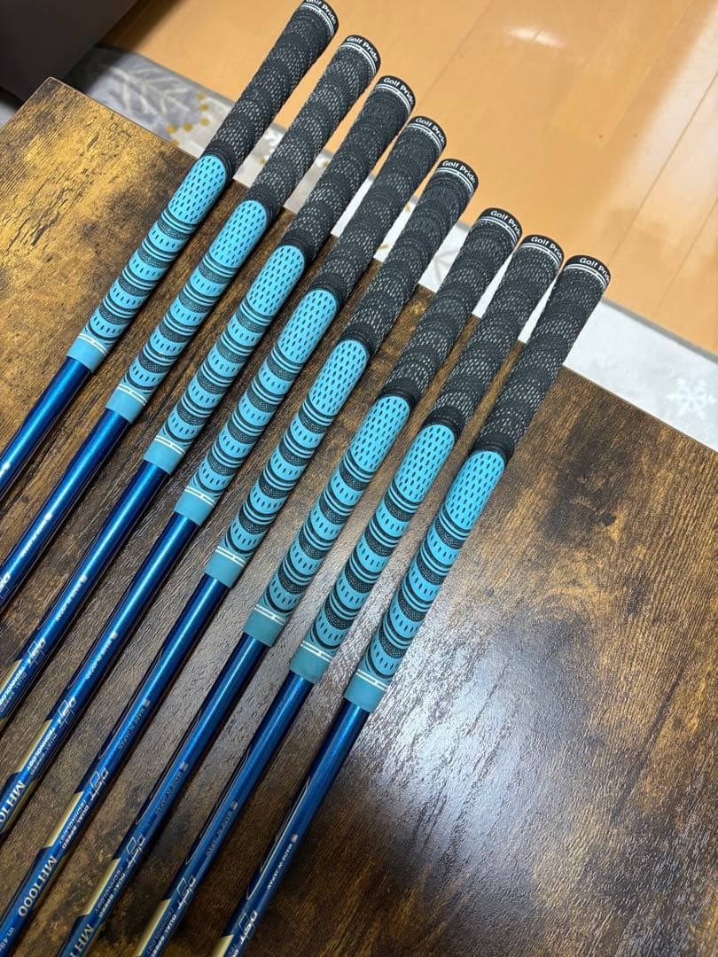 ゼクシオクロスアイアン 8本セット MH1000:R