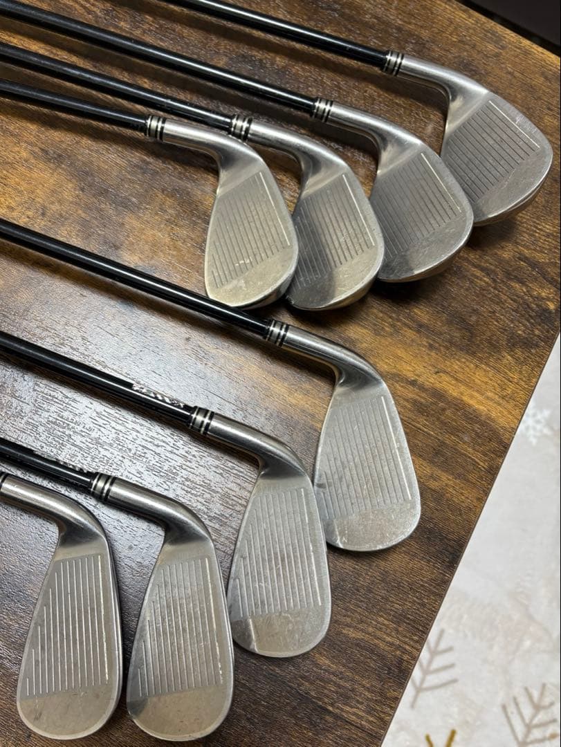 ゼクシオクロスアイアン 8本セット MH1000:R