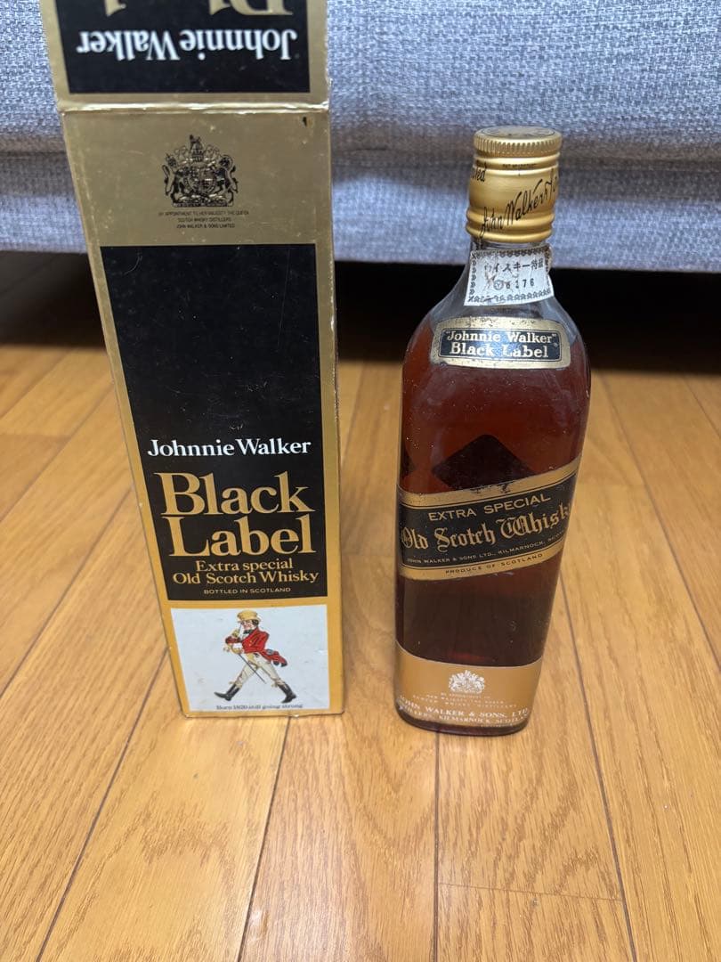 ジョニーウォーカー ブラックラベル 金キャップ 白紋章 エクストラスペシャル