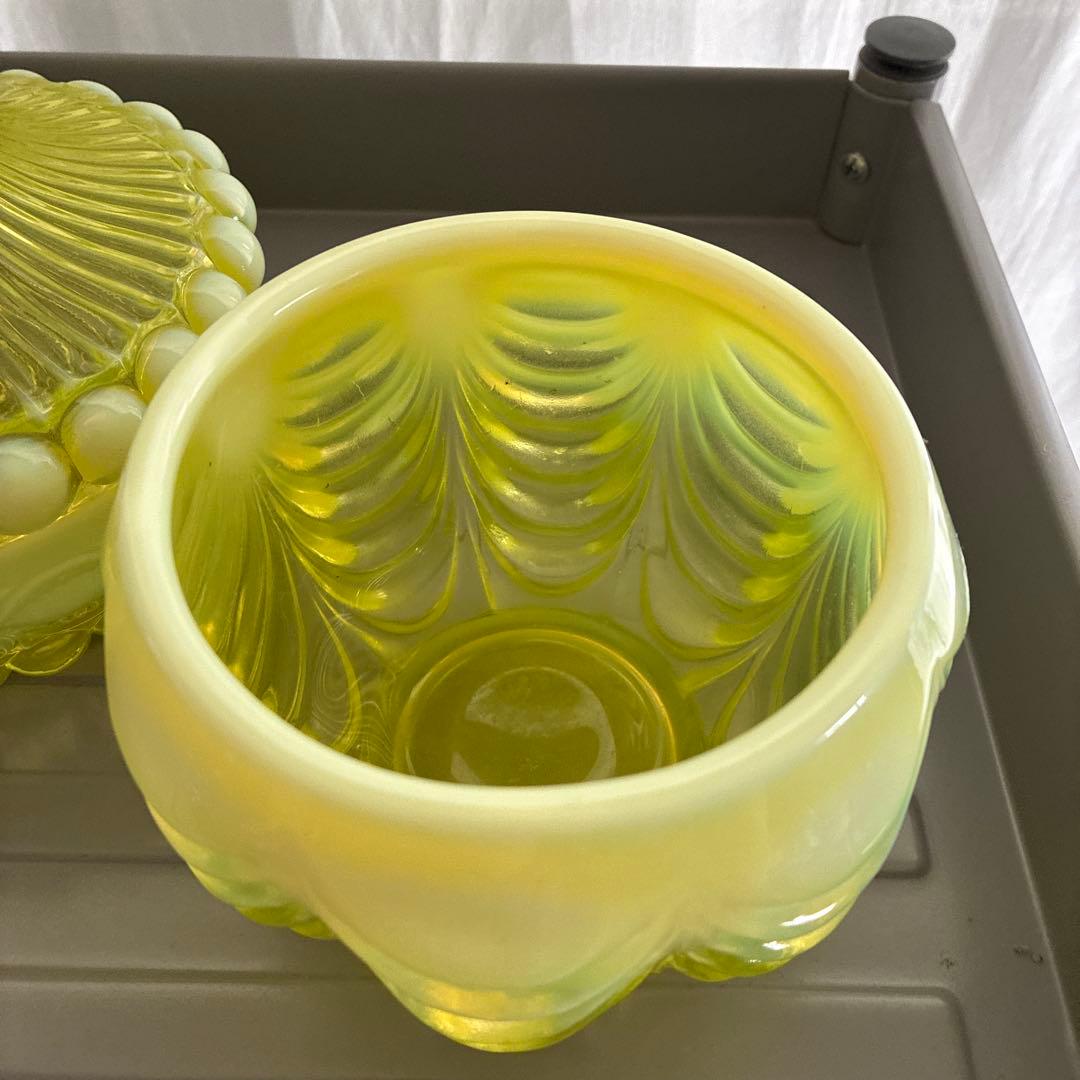 オパールセントガラス　カナリアイエロー　大型トリンケット　花瓶