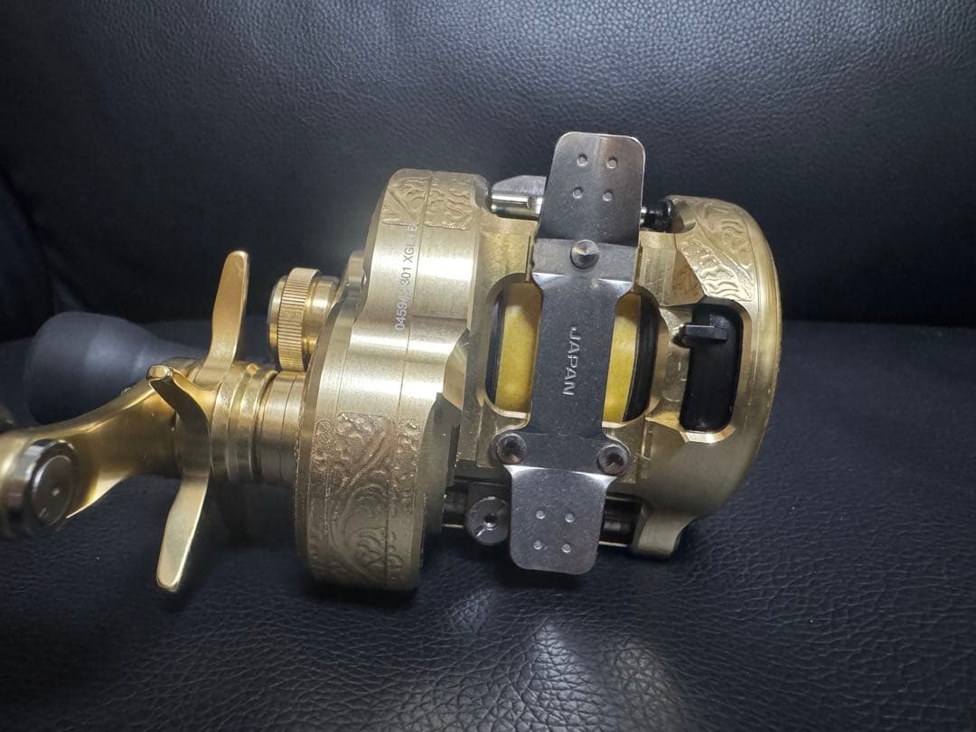 SHIMANO カルカッタコンクエストMD301XGLH