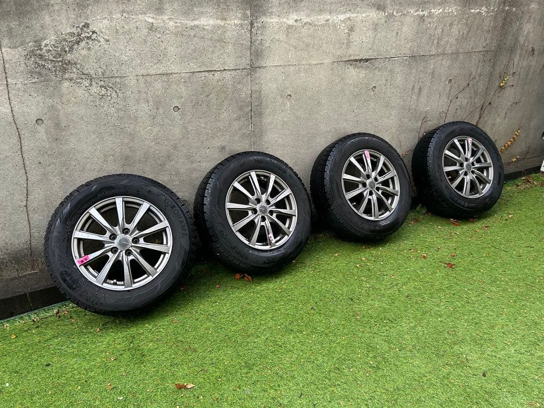 YOKOHAMA IG60スタッドレス　30 50プリウス　など　PCD100