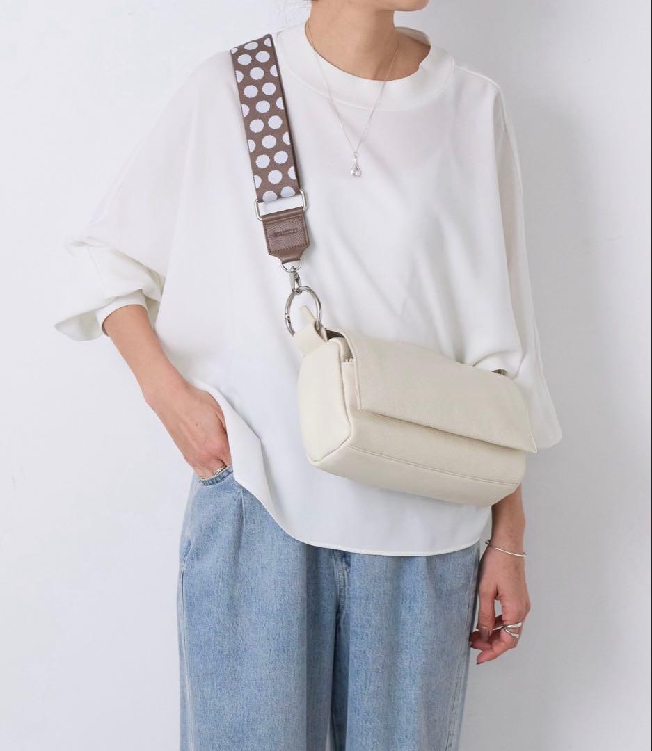 新品　BEARDSLEY ショルダーベルト　グレイッシュベージュ　ドット柄