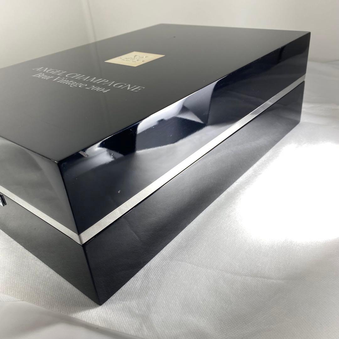 エンジェル シャンパン プラチナ　ヴィンテージ　2004 ケース付き　180