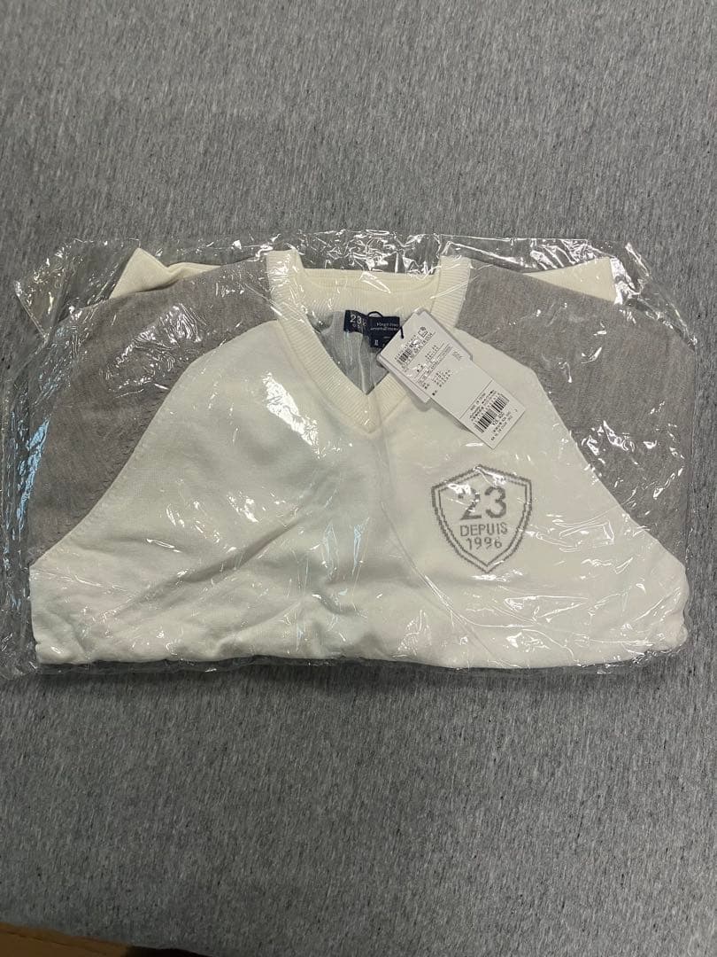 新品23区ゴルフ　レディーズ　Vネックセーター ホワイト　グレー　Mサイズ