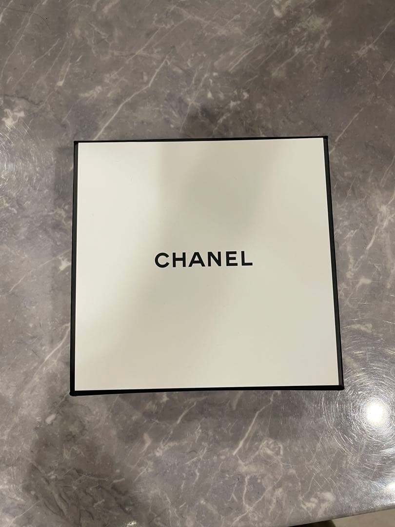 新品未使用✴︎ギフトボックス付き！シャネル　ル リフト ラ クレーム マン