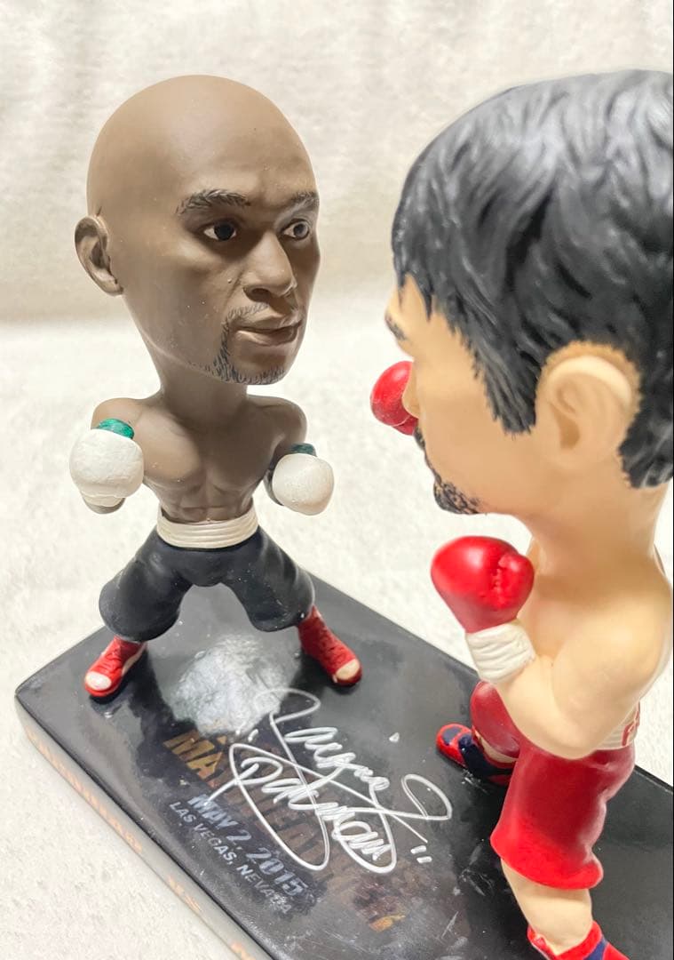 パッキャオVSメイウェザー 世紀の一戦限定フィギュアパッキャオ 直筆サイン限定品