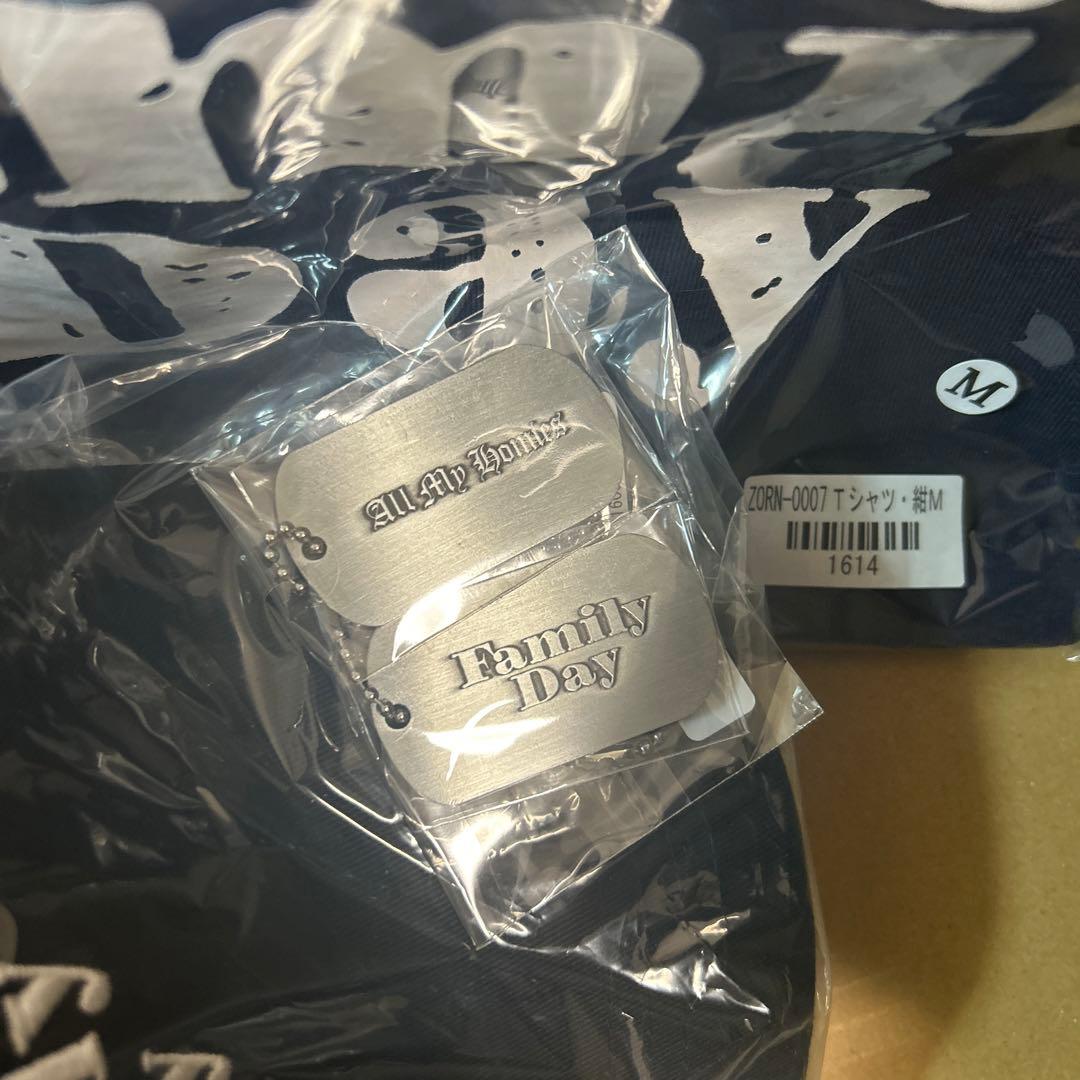 ZORN OZROSAURUS Family Dayグッズ　ドッグタグおまけ付に