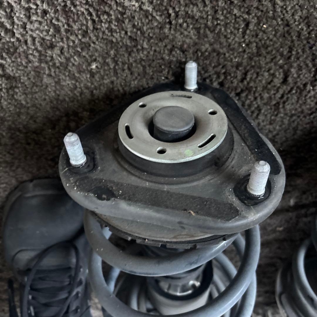 プリウス　30 純正サスペンション