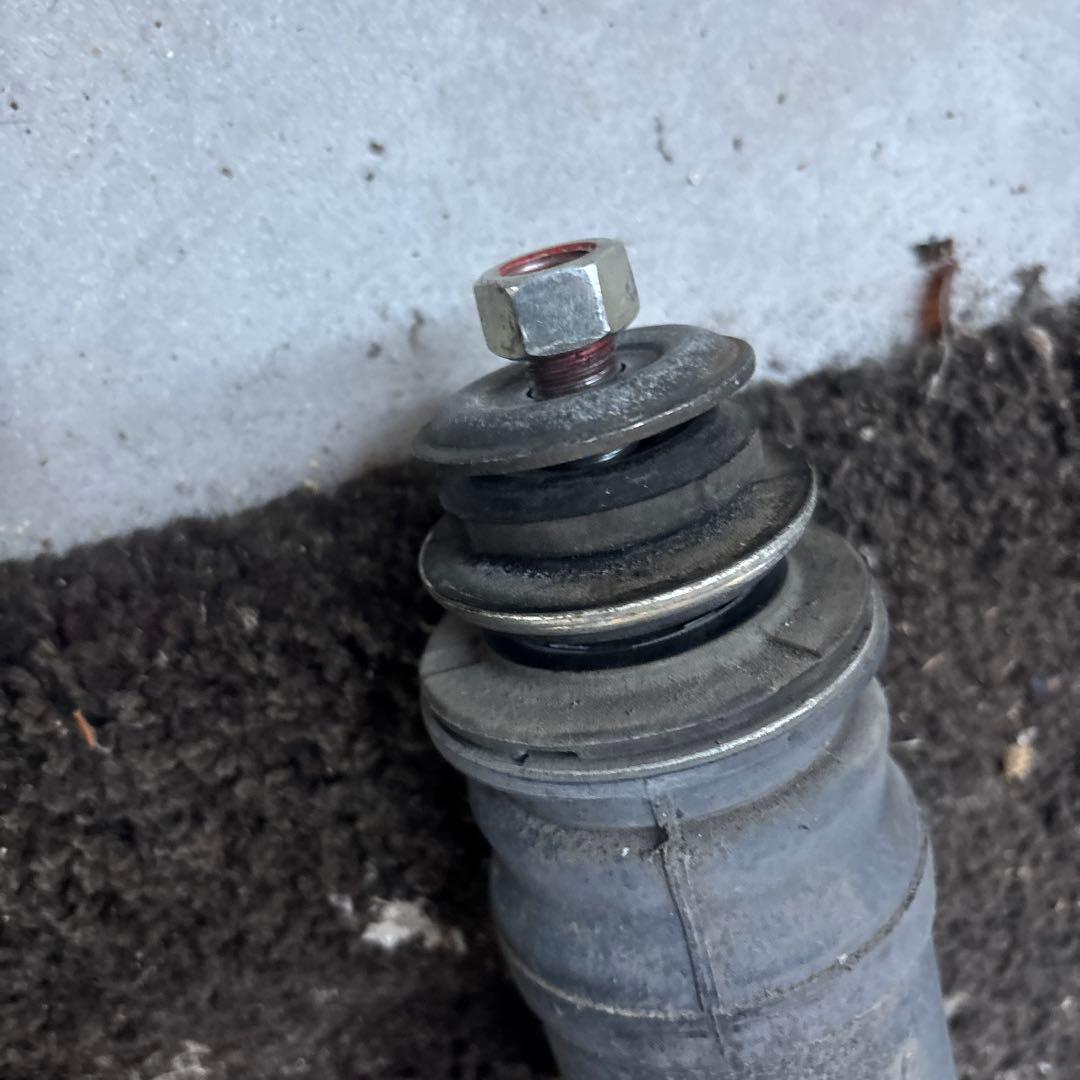 プリウス　30 純正サスペンション