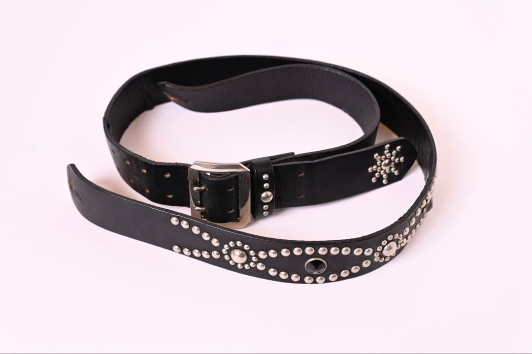 modern Pirates モダンパイレーツ レザースタッズギターストラップ