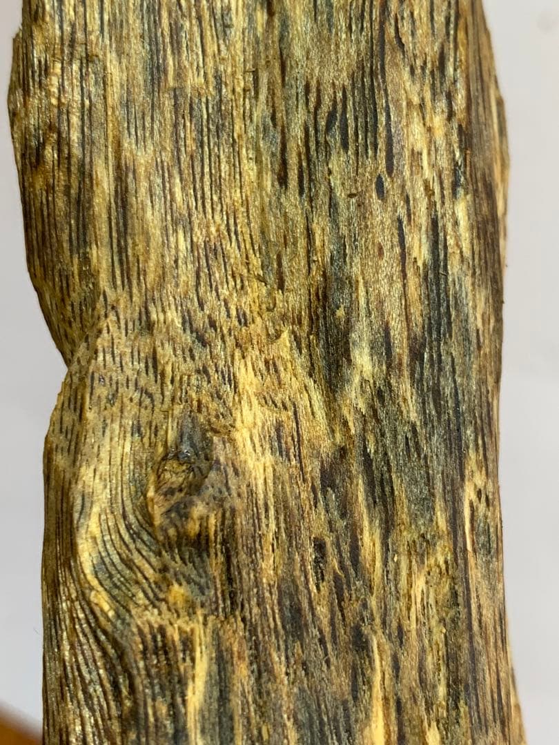 極上緑油伽羅 沈香原木 香木 重さ:131.8g (高ランク本物証明)