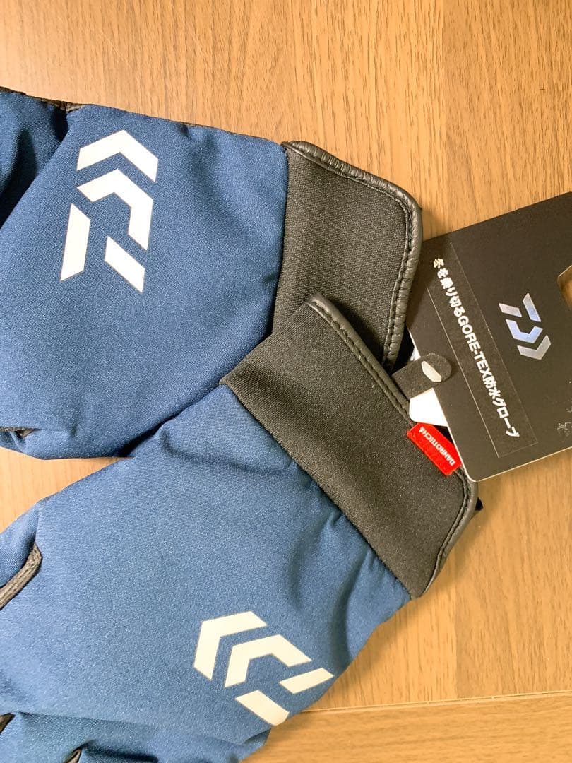 ⭐️新品⭐️ ダイワ　DG-1524W GORE-TEX 防寒グローブ　ネイビーXL