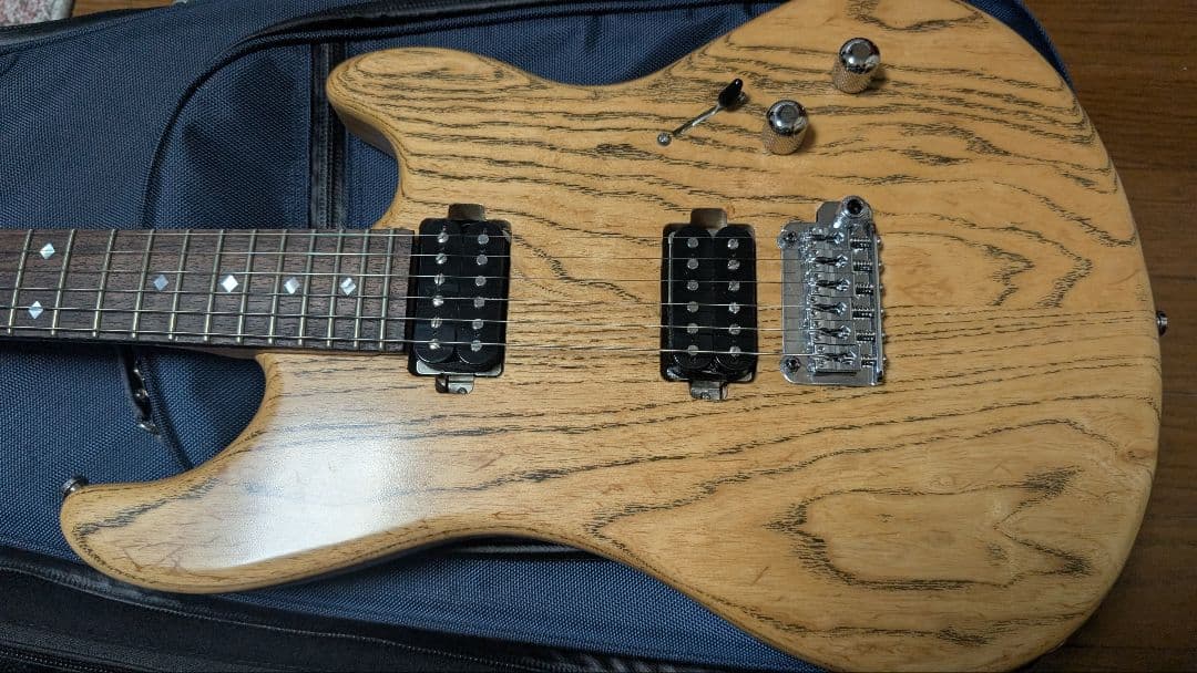 カミナリギター