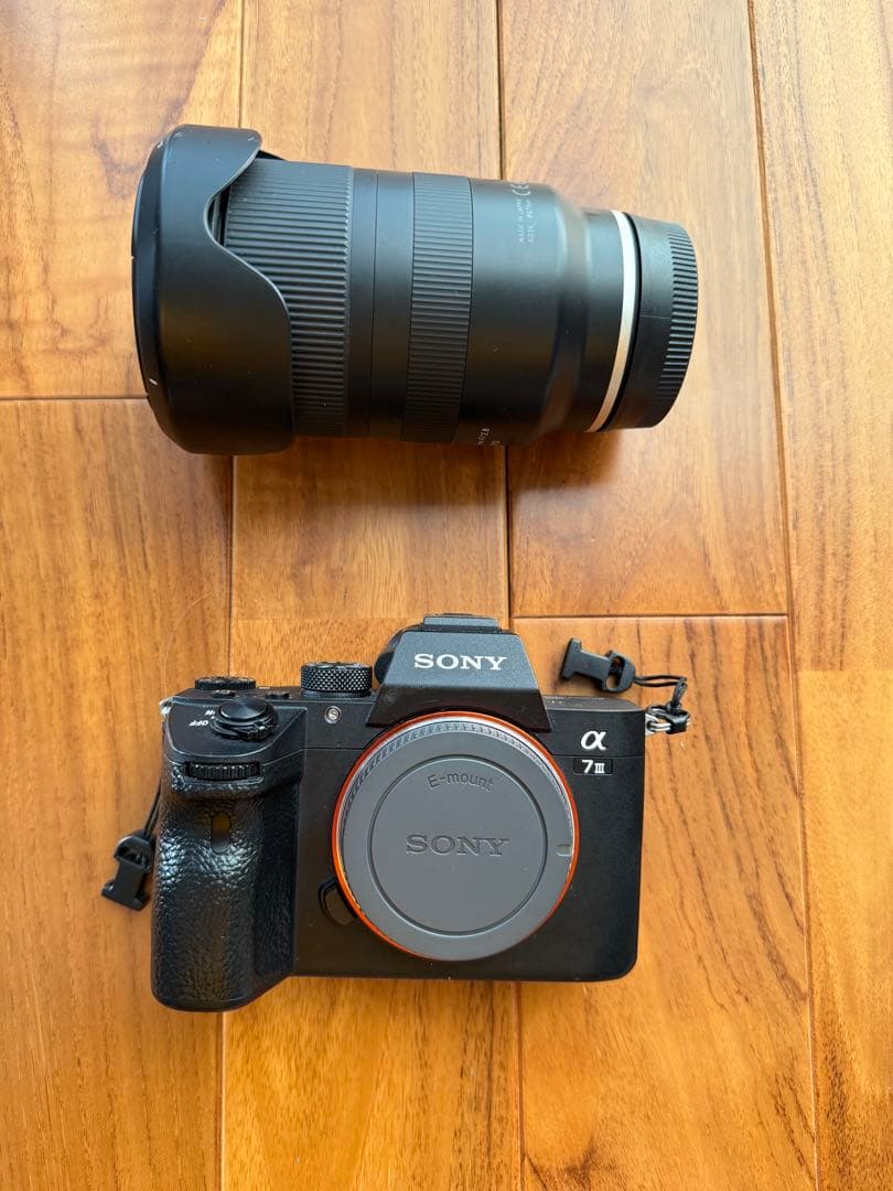 SONY α7III ミラーレス一眼カメラ　TAMRON28-75mm レンズ付