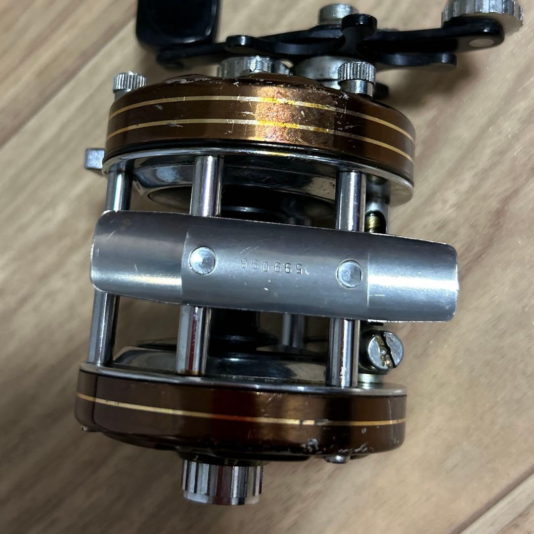 Daiwa ダイワ ミリオネア 5H リール