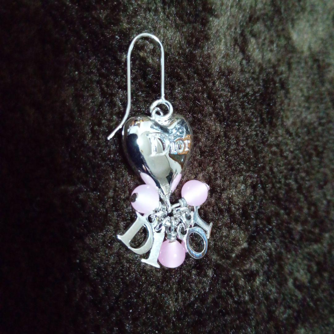 ぼっちゃろ Christian Diorロゴ入チャームピアス(片耳用)＆袋