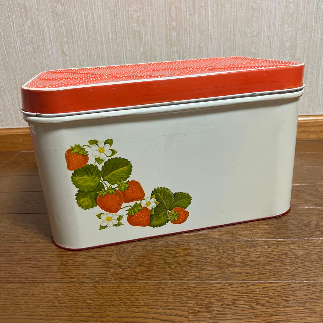 アンティーク　缶