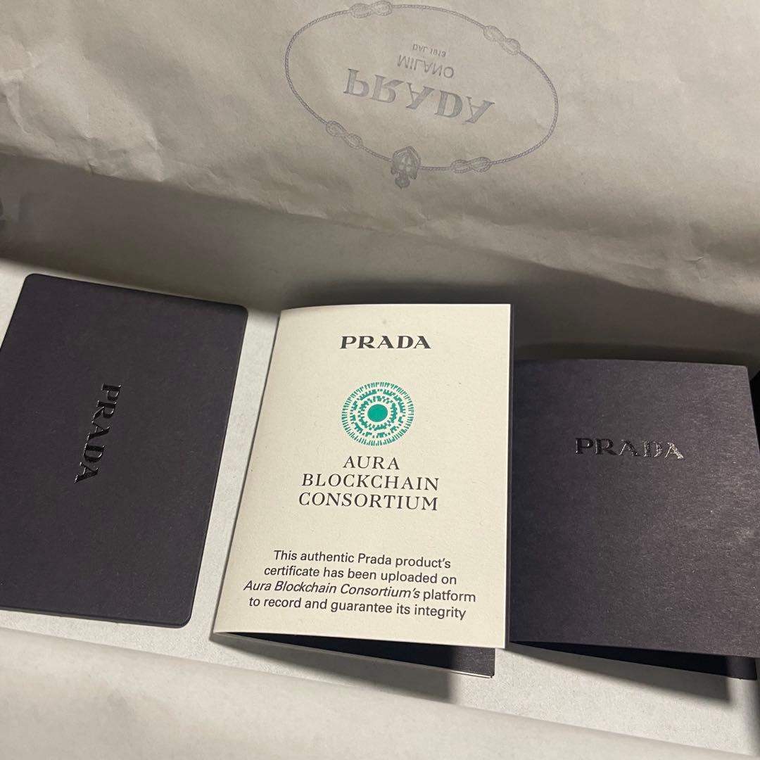 【新品未使用】プラダ　キーホルダー