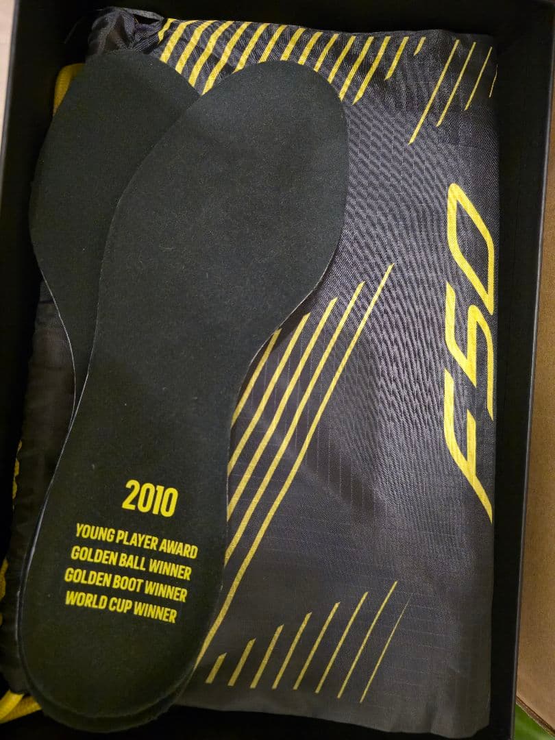 ！売りつくしセール！adidas F50 レザー2010 サッカーシューズ黒/黄