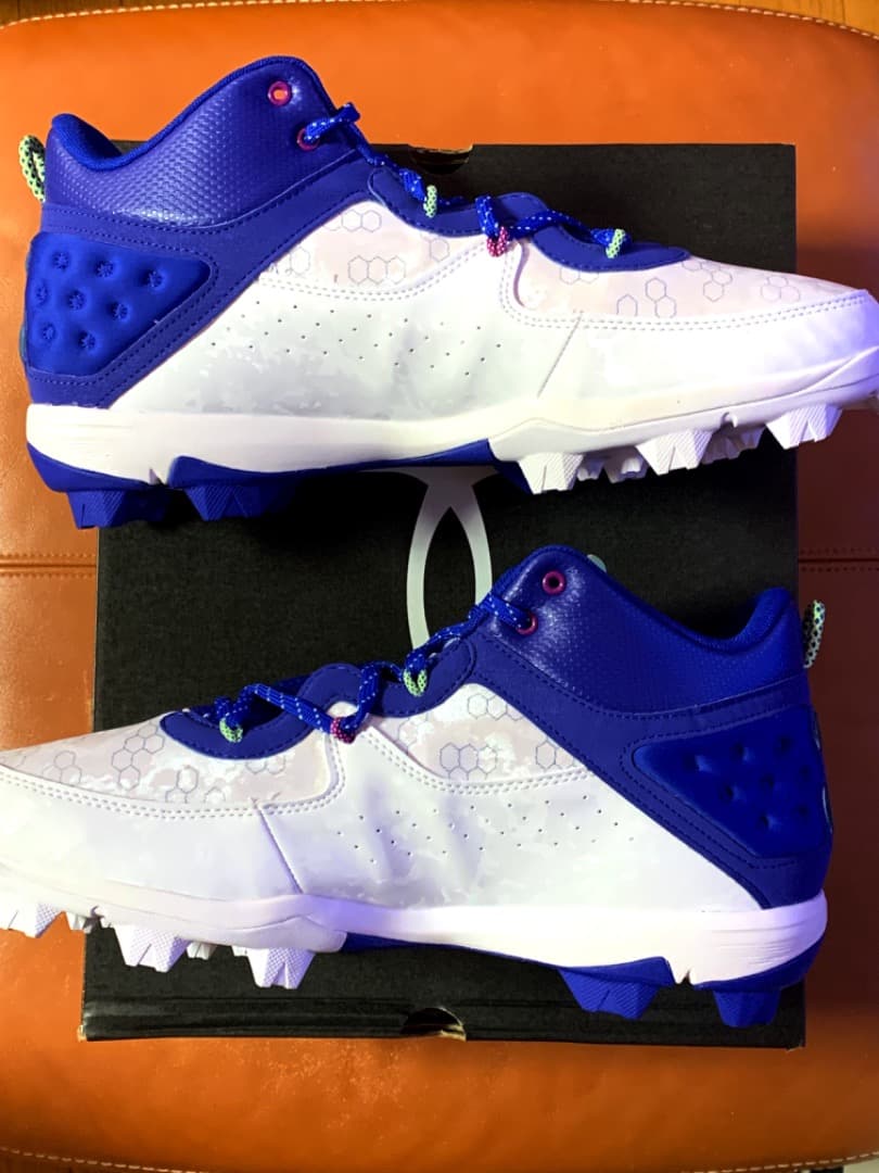 新品2026年USA国内限定発売アンダーアーマー野球ハーパー8MidRm30cm