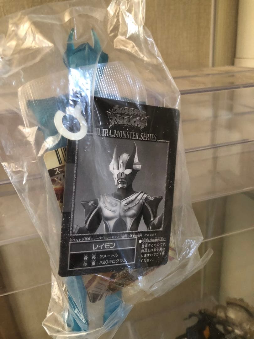 d*3様 ウルトラマン 大怪獣バトル 限定 ソフビ ゴモラ　レイモン　未開封　バ