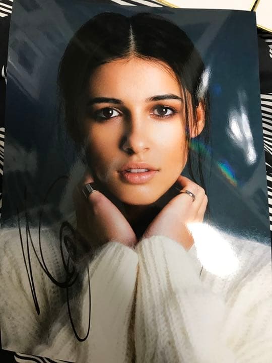 ナオミ・スコット　直筆サイン