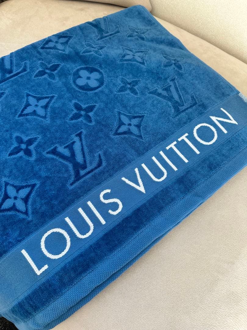 LOUIS VUITTON 青 バスタオル